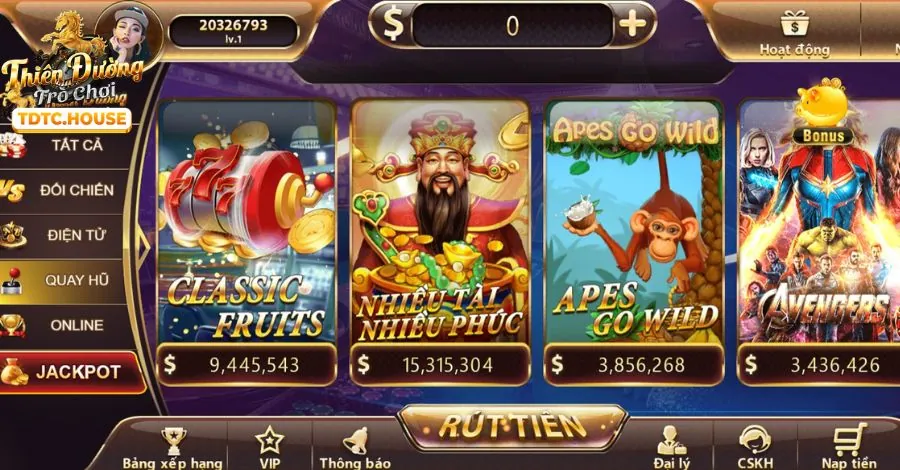 Người dùng trải nghiệm ứng dụng di động 68wim web với các tính năng